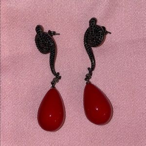 Women’s earring